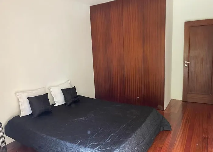 別荘 Paredes De Coura Villa パレーデス・デ・コウラ