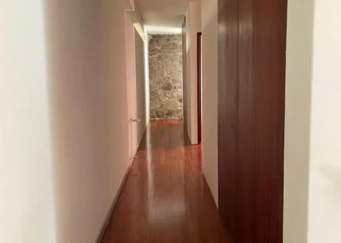 別荘 Paredes De Coura Villa パレーデス・デ・コウラ